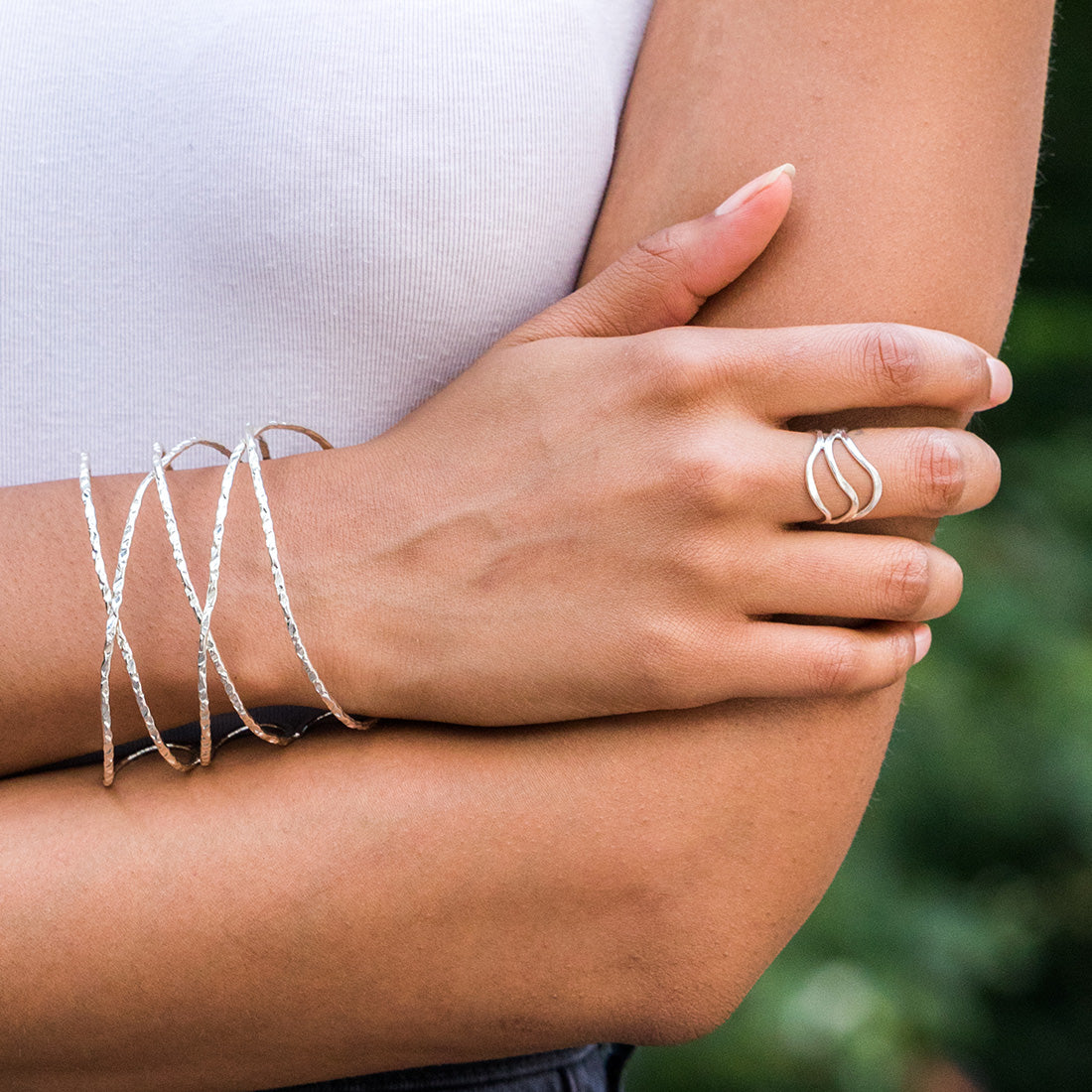 Anju Jewelry Silver Tapered Curved Lines Ring