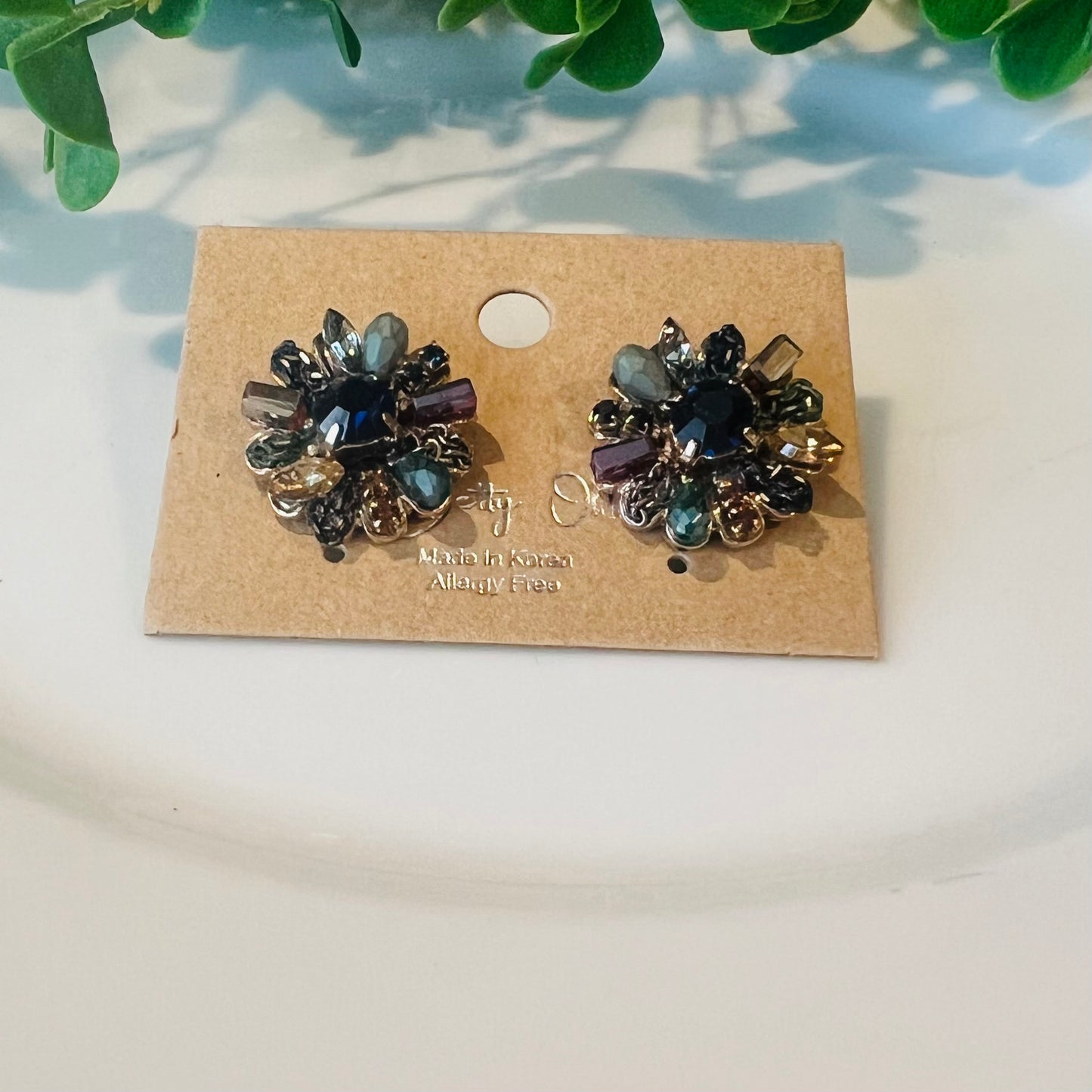 Betty Oh Antique Flower Stud Earrings