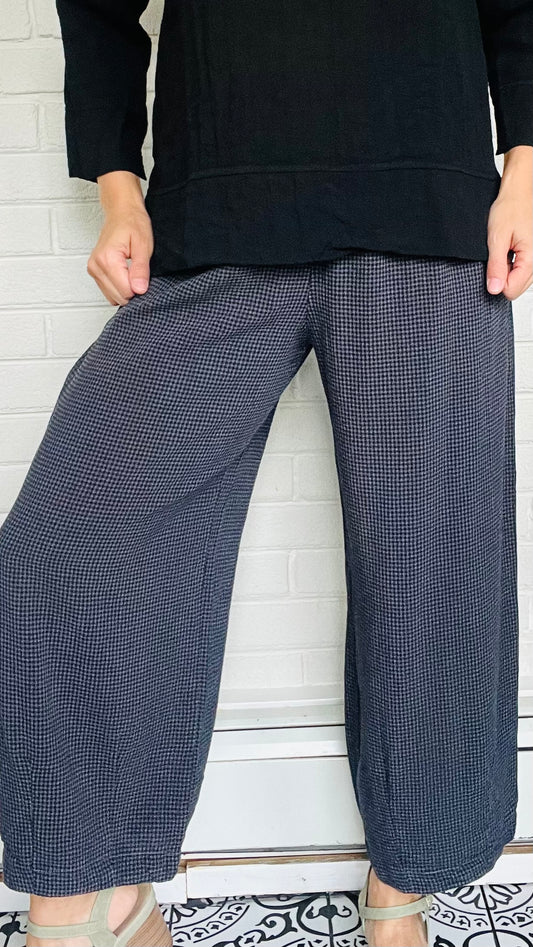 Cut Loose Mini Check Cropped Pant with Darts